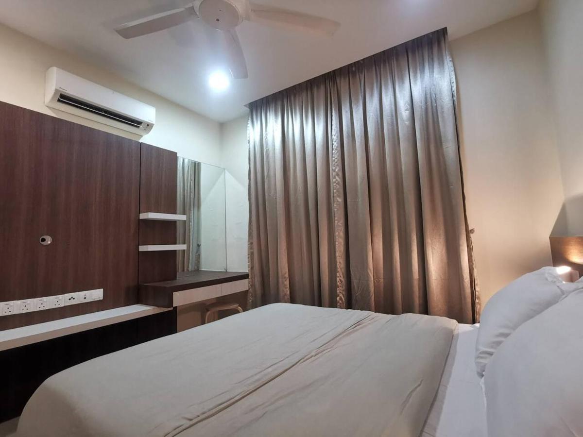 Enarahomes Shah Alam Exterior photo