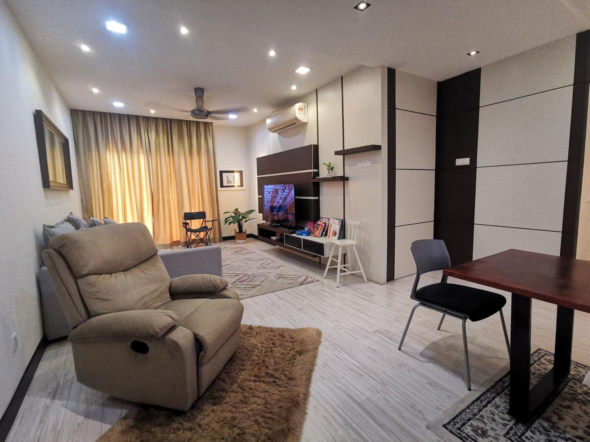 Enarahomes Shah Alam Exterior photo