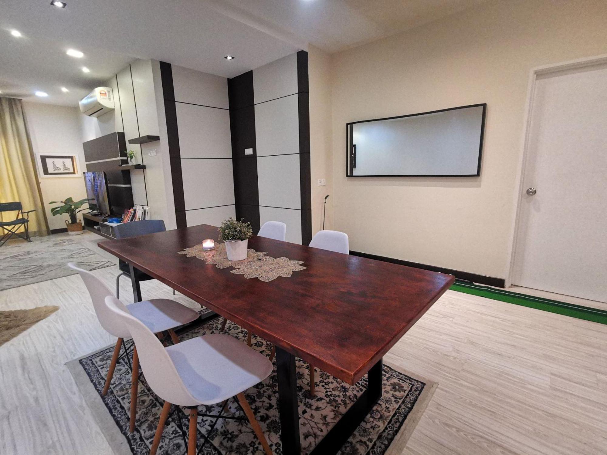 Enarahomes Shah Alam Exterior photo