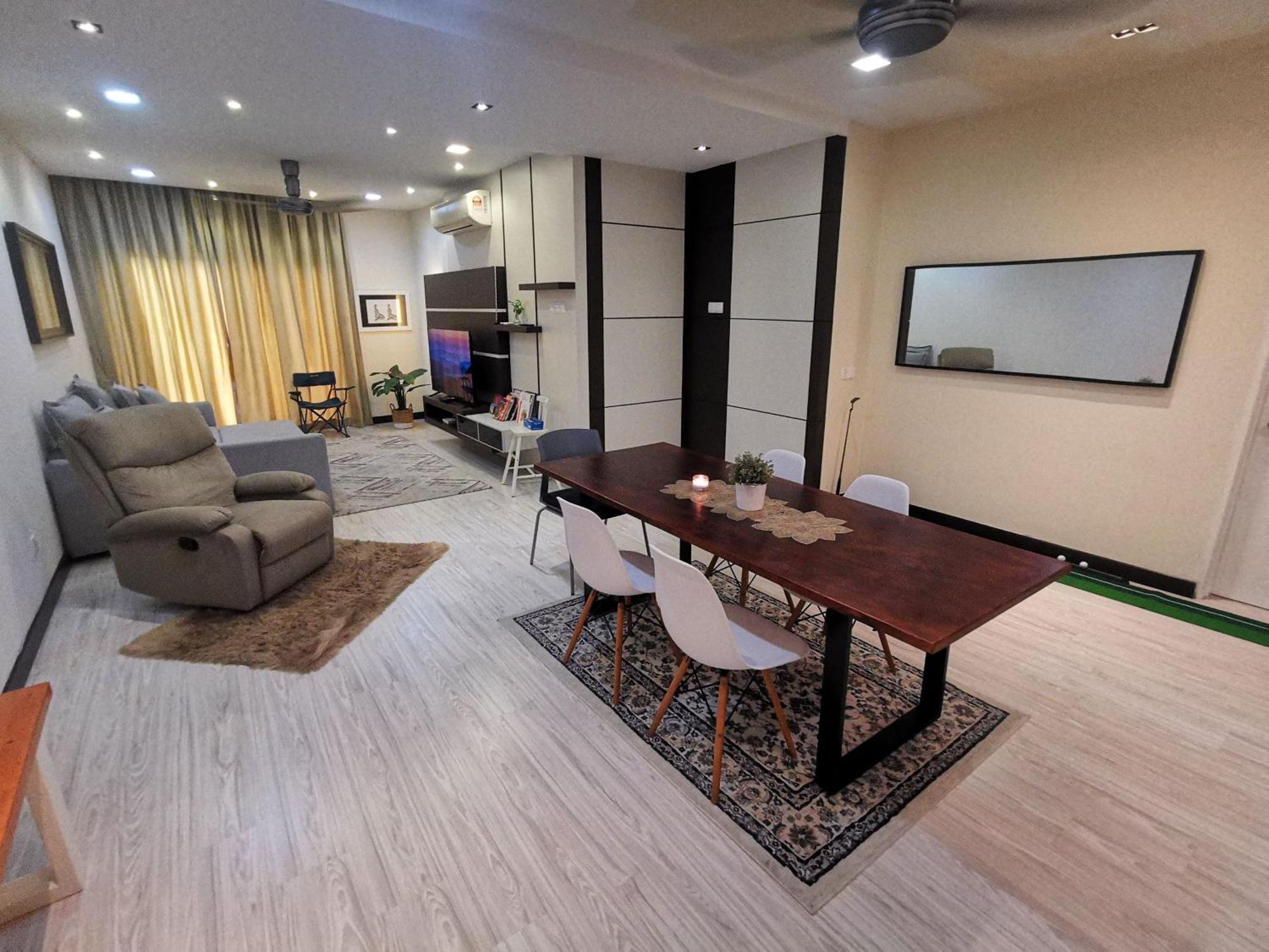 Enarahomes Shah Alam Exterior photo