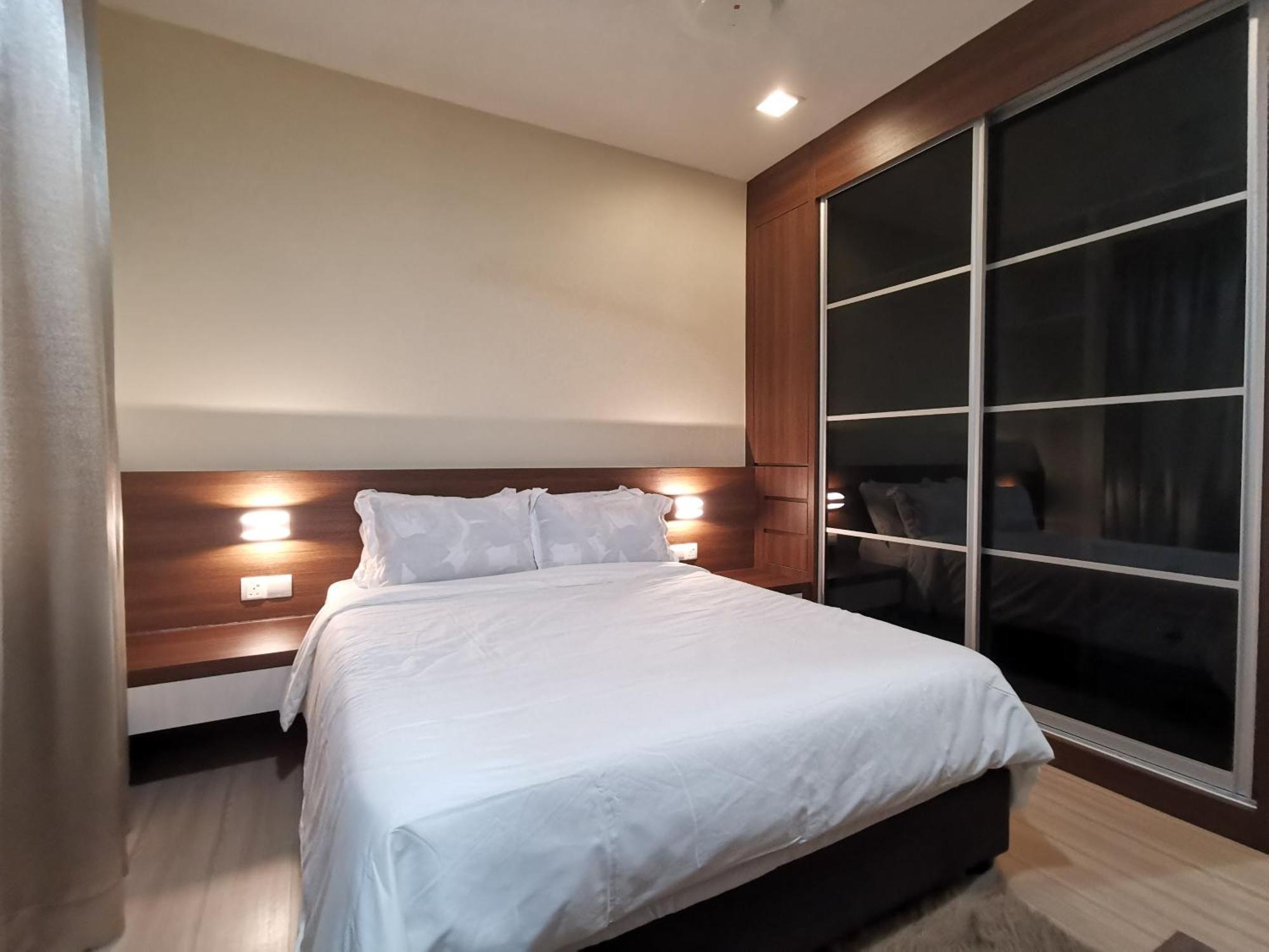 Enarahomes Shah Alam Exterior photo