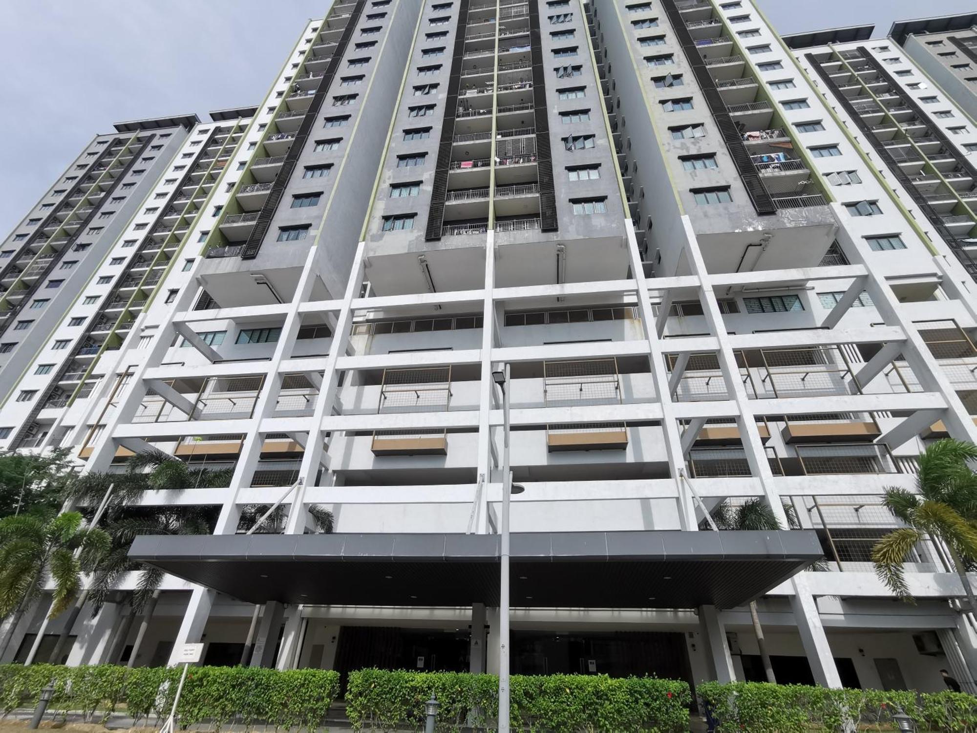 Enarahomes Shah Alam Exterior photo